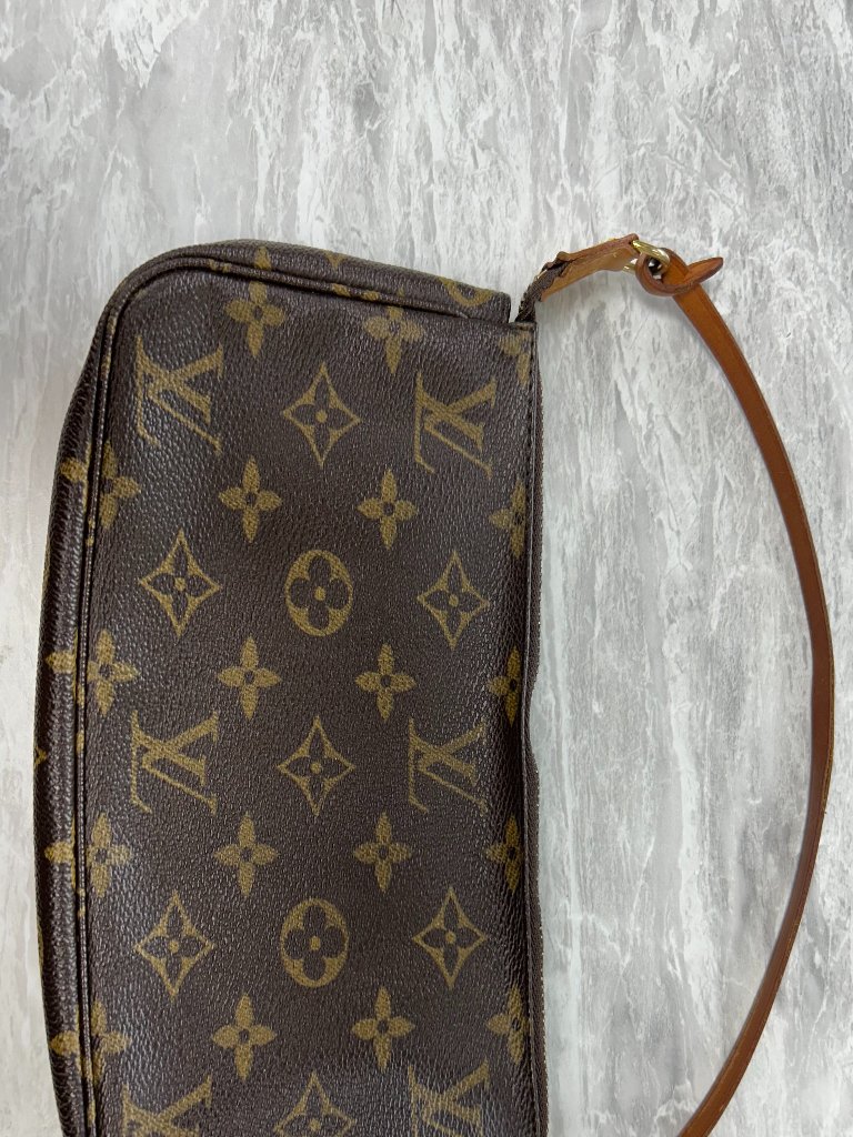 Louis Vuitton Monogram Canvas Pochette Bag With Entrupy